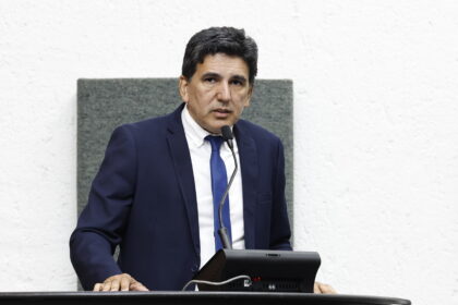 geo-critica-chamamento-pifio-de-130-professores-pela-seduc-e-pede-convocacao-de-secretario