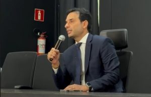 programa-camara-pelo-brasil-e-inaugurado-em-salvador-com-debate-sobre-trabalho-por-aplicativo