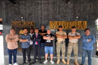 deputado-moisemar-marinho-reforca-compromisso-com-a-seguranca-publica-durante-visita-ao-bope