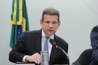 comissao-aprova-politica-com-foco-nos-direitos-de-idosos-com-autismo