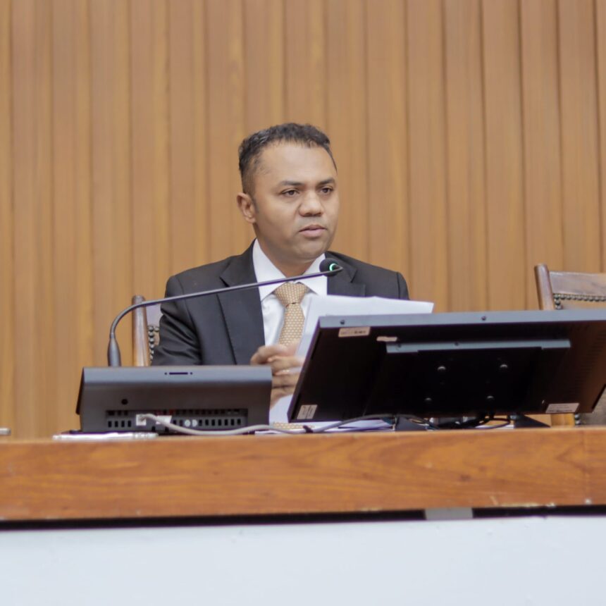 moisemar-marinho-apresenta-requerimento-para-reestruturacao-do-pccr-da-pm-e-do-corpo-de-bombeiros