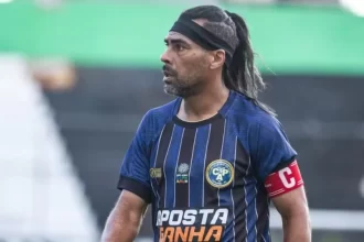 lembra-dele?-ex-flu-e-goias-busca-novo-clube-aos-48-anos