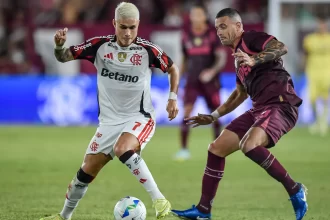 flamengo-luta,-mas-sucumbe-diante-do-lanus-e-perde-titulo-da-recopa