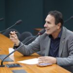 projeto-de-gaguim-que-combate-incitacao-a-trotes-perigosos-na-internet-avanca-na-camara