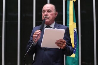 camara-aprova-regras-para-funcionamento-de-farmacias-dentro-de-supermercados