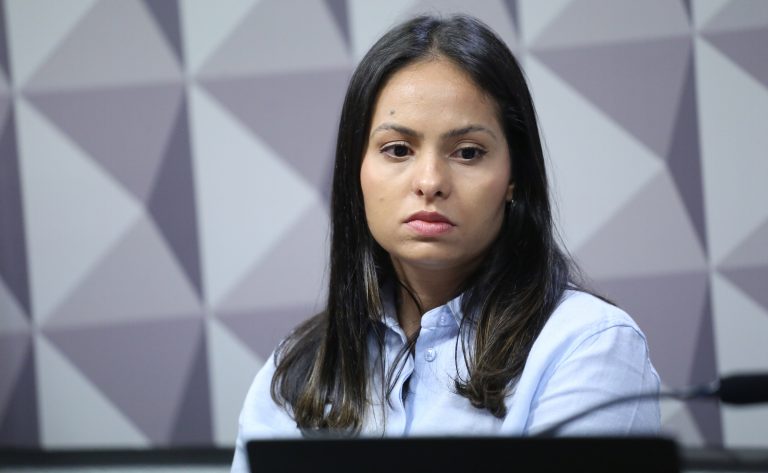 ex-secretaria-do-‘careca-do-inss’-confirma-acesso-a-cofre-do-empresario,-mas-diz-nao-lembrar-de-pagamentos