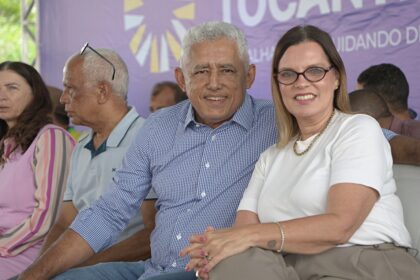 parlamentares-acompanham-entrega-de-quadra-poliesportiva-em-escola-estadual-de-novo-alegre