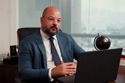 a-cronica-de-um-colapso-anunciado:-o-caso-do-grupo-fictor-e-a-fragilidade-das-estruturas-de-captacao