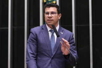 camara-aprova-projeto-que-reconhece-a-poesia-do-pajeu-como-manifestacao-da-cultura-nacional