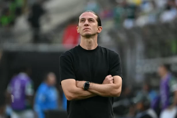 com-queda-do-campeao-filipe-luis,-brasileirao-tem-4-tecnicos-demitidos-em-4-rodadas
