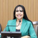 deputada-janad-apresenta-votos-de-aplausos-a-soldado-da-pm-por-atuacao-heroica-em-incendio-em-palmas