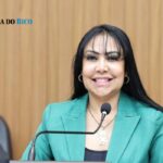 deputada-janad-apresenta-votos-de-aplausos-a-soldado-da-pm-por-atuacao-heroica-em-incendio-em-palmas