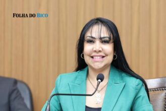 deputada-janad-apresenta-votos-de-aplausos-a-soldado-da-pm-por-atuacao-heroica-em-incendio-em-palmas