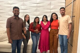 janad-valcari-recebe-vice-prefeita-e-vereador-de-pau-d’arco-e-debate-investimentos-para-o-municipio