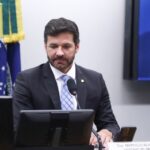 comissao-aprova-programa-de-emprego-no-setor-de-turismo-que-permite-manter-bolsa-familia