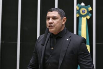 comissao-aprova-apoio-federal-para-iluminacao-led-em-cidades-com-baixa-cobertura-e-casos-de-violencia