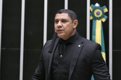 comissao-aprova-apoio-federal-para-iluminacao-led-em-cidades-com-baixa-cobertura-e-casos-de-violencia