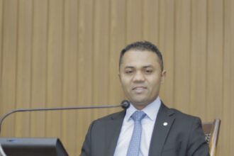 deputado-moisemar-marinho-relata-favoravel-a-mp-que-fortalece-educacao-nos-municipios