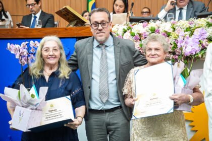 deputado-dr.-danilo-alencar-homenageia-pioneiras-de-paraiso-em-sessao-solene-na-aleto