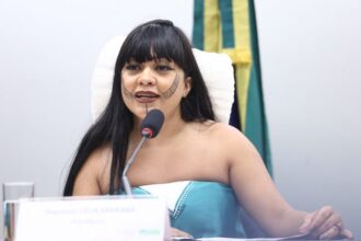 comissao-aprova-suspensao-de-norma-sobre-identificacao-de-indigenas-na-navegacao-de-interior