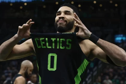 tatum-volta-apos-lesao-em-vitoria-dos-celtics;-doncic-faz-44-e-lidera-triunfo-dos-lakers-na-nba