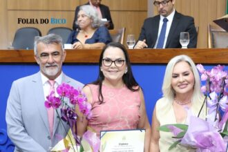 buriti:-prefeita-lucilene-brito-e-homenageada-em-sessao-solene-do-dia-da-mulher-na-aleto