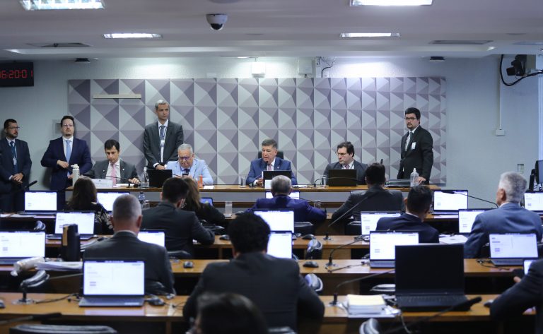 convocados-nao-comparecem-e-cpmi-do-inss-adia-depoimentos