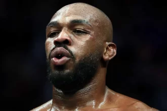 jon-jones-rebate-dana-white-e-pede-demissao-do-ufc