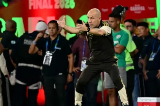 jardim-adota-regime-de-concentracao-e-ate-bilhetinho-em-inicio-no-flamengo