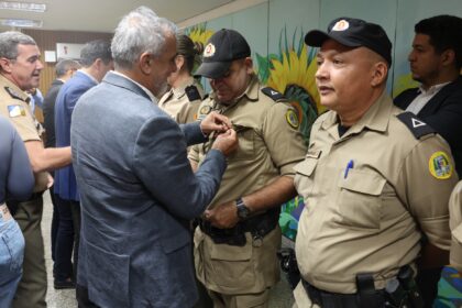 policiais-militares-recebem-homenagens-em-solenidade-na-assembleia-legislativa