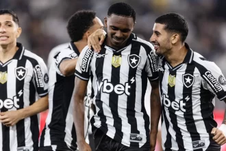 eliminacao-do-botafogo-e-o-preco-de-crise-no-gol-e-erros-da-gestao-textor