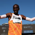 em-turne-de-‘conexao-com-os-fas’,-bicampeao-olimpico-eliud-kipchoge-correra-maratona-de-porto-alegre