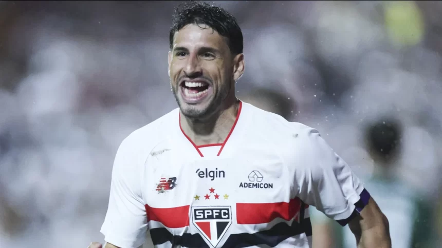 com-9-gols-no-ano,-calleri-deixa-2025-de-lesoes-para-tras-e-mira-artilharia