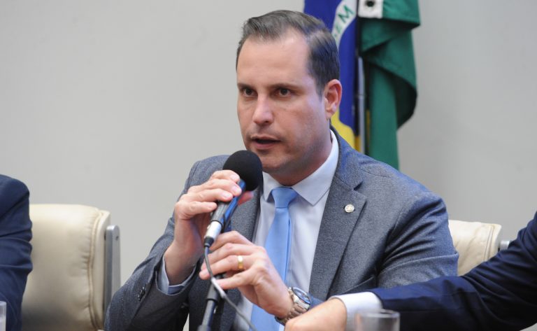 projeto-proibe-reserva-de-mercado-na-pesca-esportiva-e-exige-base-cientifica-para-restricoes-estaduais