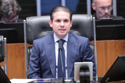 camara-aprova-regime-de-urgencia-para-dez-projetos-de-lei