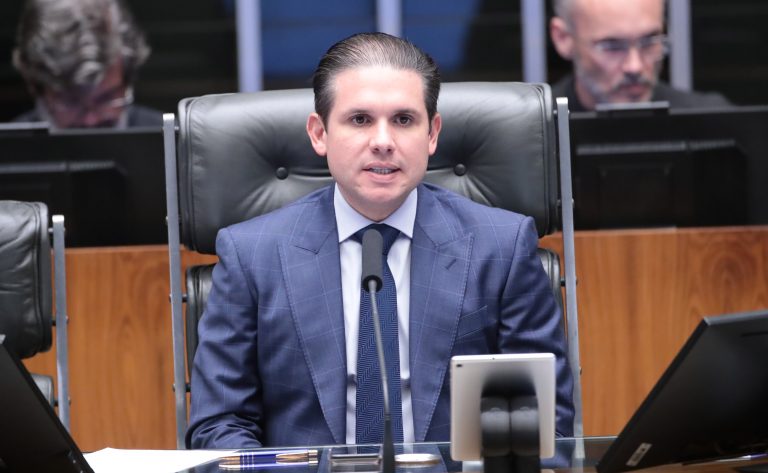 camara-aprova-regime-de-urgencia-para-dez-projetos-de-lei