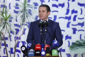 hugo-motta-anuncia-inauguracao-da-sala-lilas-na-camara-para-atender-mulheres-vitimas-de-violencia