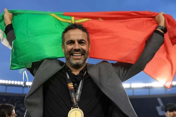 cruzeiro-negocia-contratacao-de-tecnico-portugues-artur-jorge