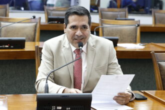 fortalecendo-a-educacao-e-a-inclusao,-marcus-marcelo-tem-duas-novas-leis-aprovadas-na-aleto