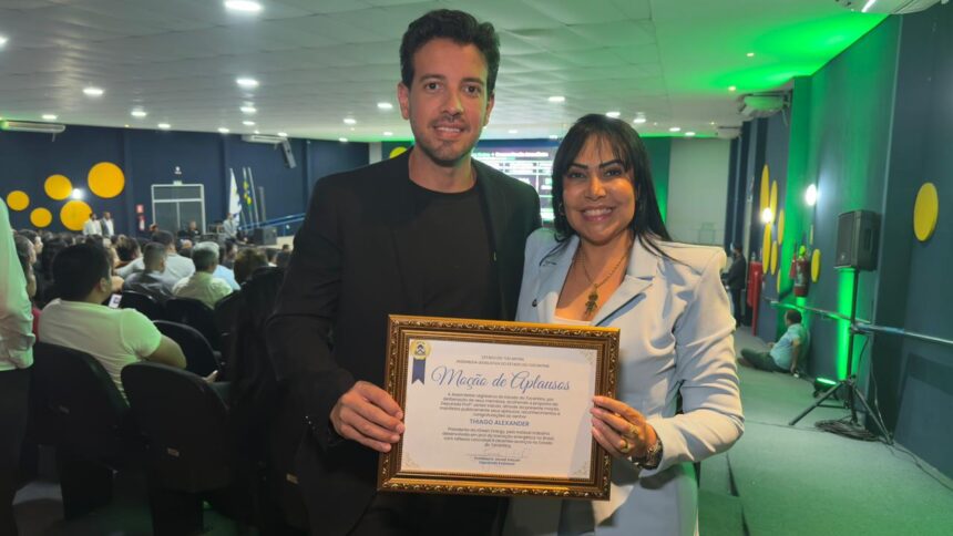 janad-valcari-entrega-mocao-de-aplausos-a-presidente-da-igreen-energy-por-contribuicao-renovavel