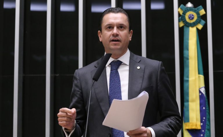 camara-aprova-medidas-para-coibir-“golpe-do-falso-advogado”