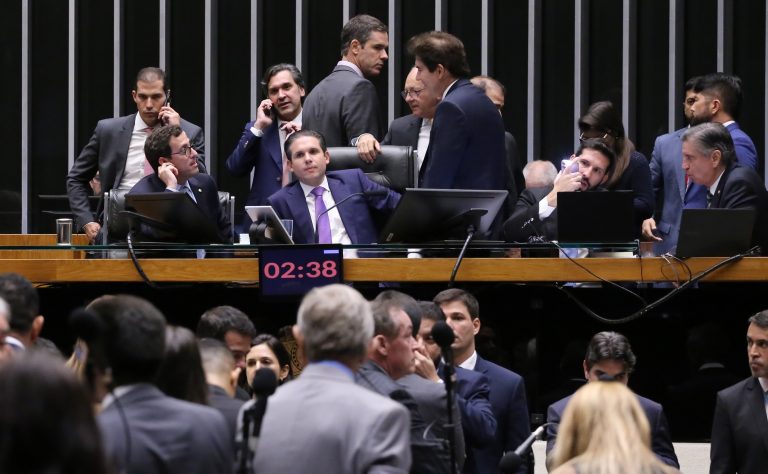 adiada-votacao-de-projeto-que-cria-novo-regime-para-socorrer-ou-liquidar-bancos