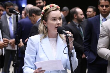 comissao-aprova-projeto-que-facilita-matricula-em-cidade-vizinha-mais-proxima-da-residencia