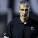 vojvoda-nao-resiste-a-derrota-para-o-internacional-e-nao-e-mais-o-tecnico-do-santos