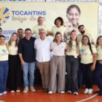 em-palmeiropolis,-claudia-lelis-acompanha-acao-do-tocantins-amigo-do-pet