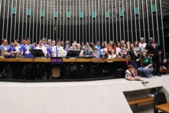 sessao-na-camara-marca-dia-da-sindrome-de-down-e-reforca-combate-a-exclusao