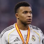 exame-de-mbappe-foi-feito-no-joelho-errado-pelo-real-madrid,-diz-jornal