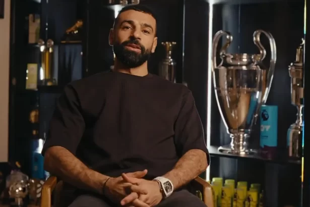 salah-anuncia-saida-do-liverpool-apos-nove-anos-e-emociona-torcida