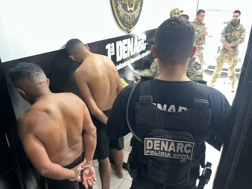 na-regiao-sul-de-palmas,-a-policia-civil-do-tocantins-prende-grupo-e-apreende-dois-adolescentes-suspeitos-de-trafico-de-drogas