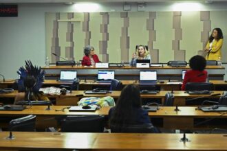 violencia-contra-mulheres-negras-e-indigenas-mobiliza-debate-no-congresso